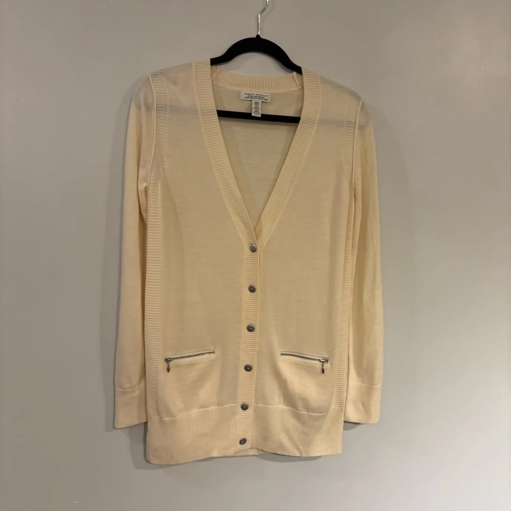 Banana Republic Merino Wool button front cardigan longer style extra fine wool - Picture 3 of 16